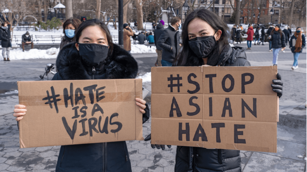 당신이 보는 것은 당신이 얻는 것이 아닙니다 : 반 아시아 인종 차별주의에서 미디어의 역할