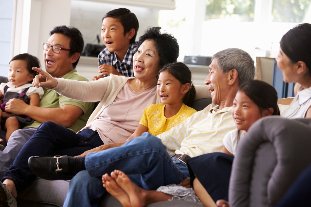 Pour les spectateurs de l'AANHPI, le streaming permet de réunir les familles.