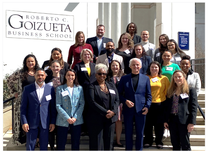 2024 Les diplômés du Diverse Leadership Network avec David Kenny, président de Nielsen 